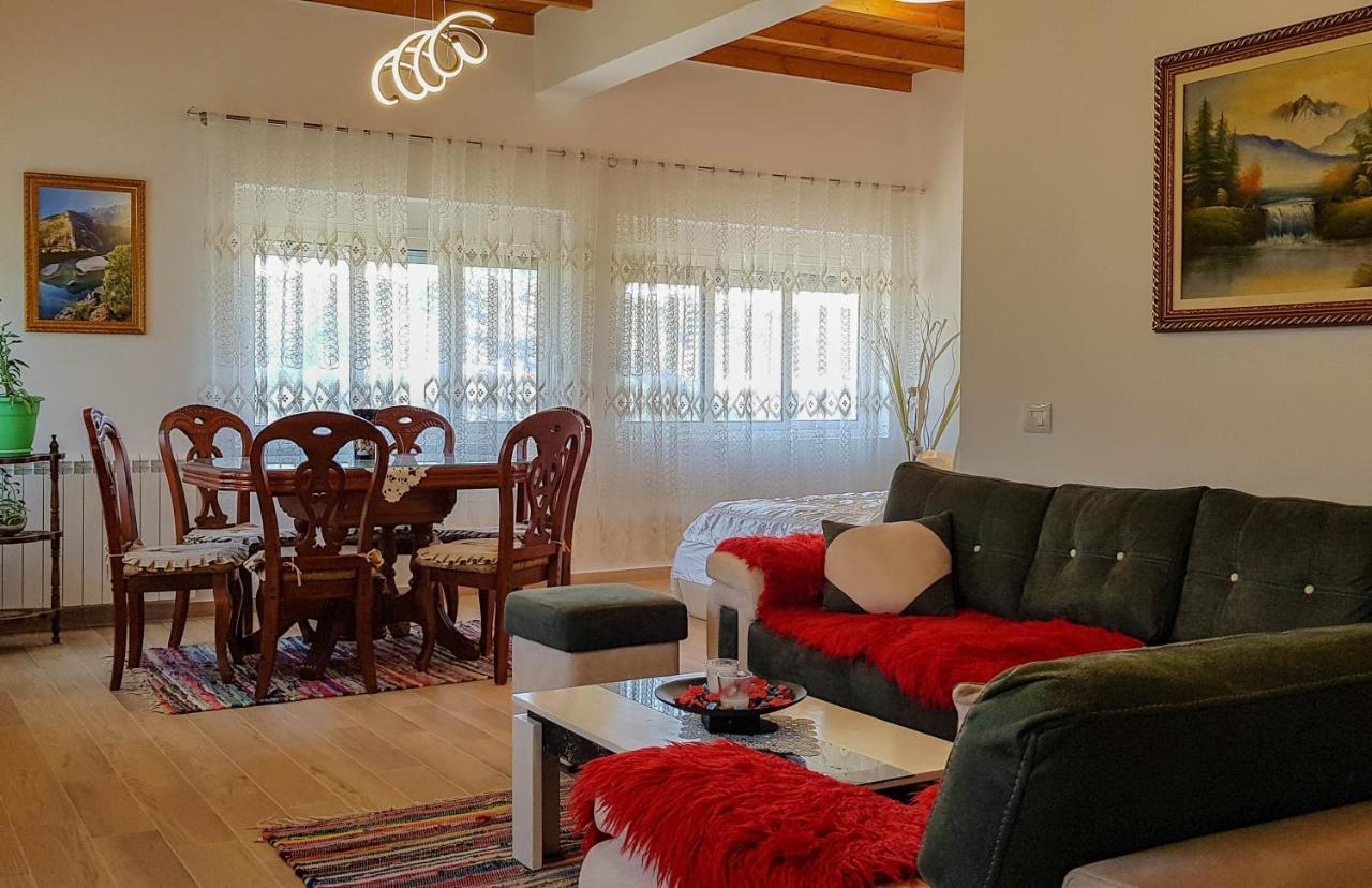 Villa Goliku Peshtan ภายนอก รูปภาพ