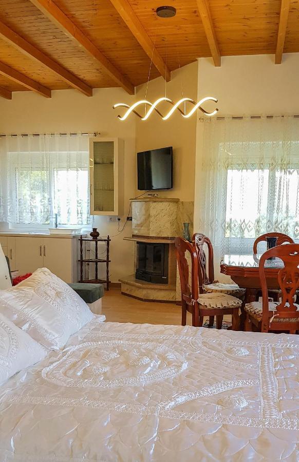 Villa Goliku Peshtan ภายนอก รูปภาพ