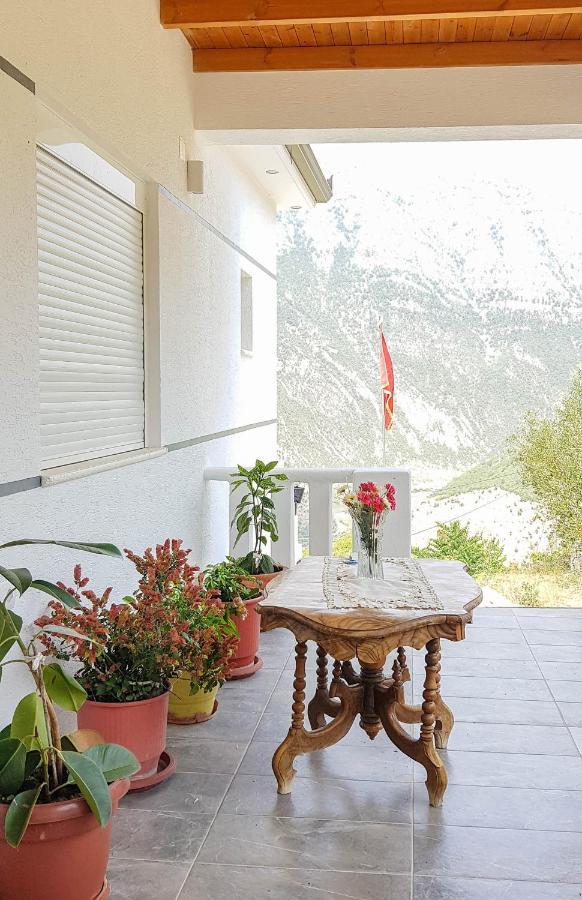 Villa Goliku Peshtan ภายนอก รูปภาพ
