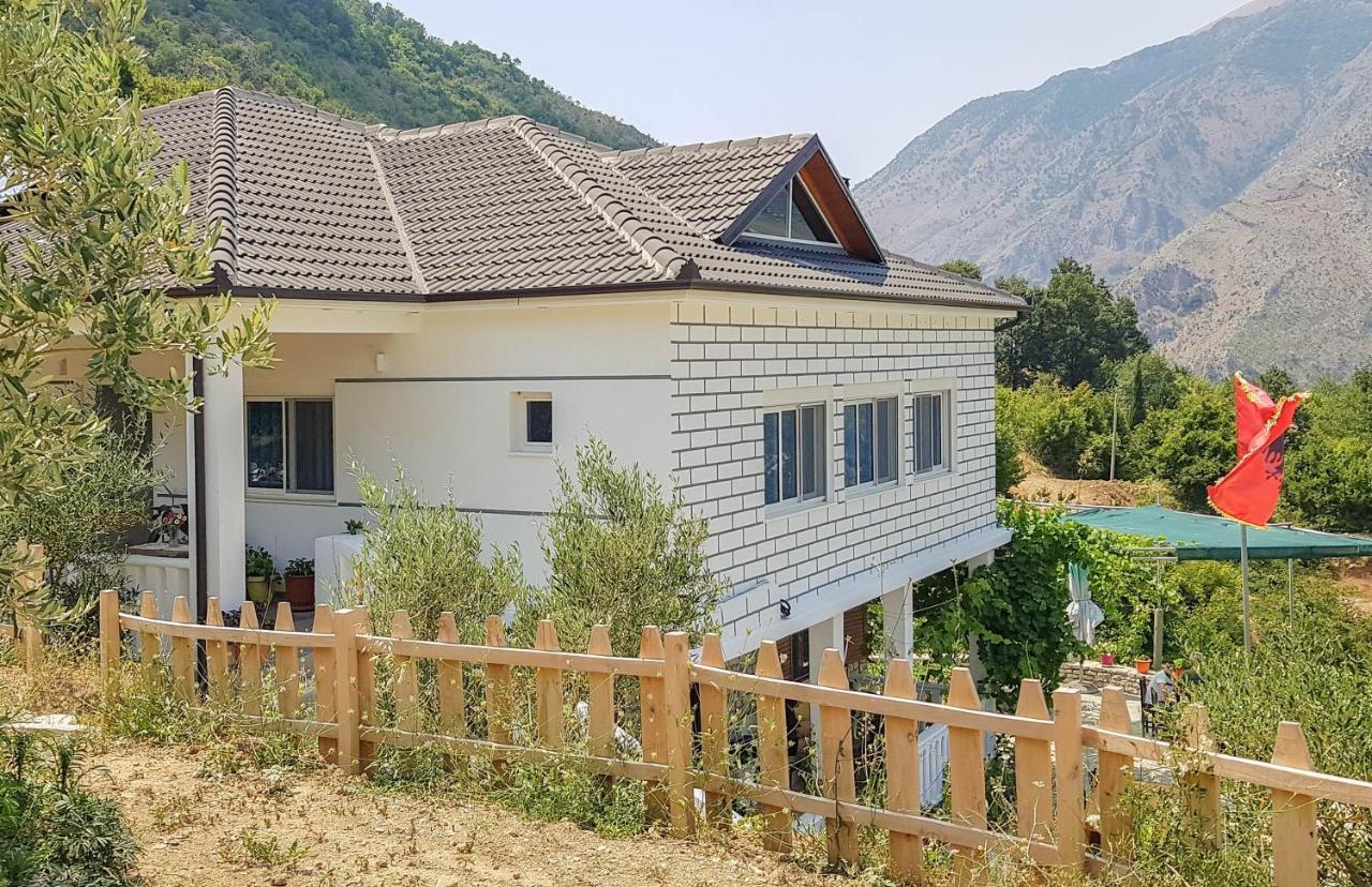 Villa Goliku Peshtan ภายนอก รูปภาพ